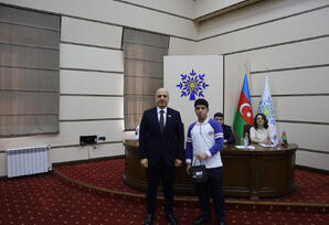 Yasamalda uğur əldə etmiş şagirdlərlə görüş keçirilib - FOTOLAR