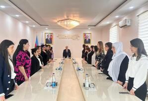 Kürdəmirdə dəyirmi masa keçirilib - FOTOLAR