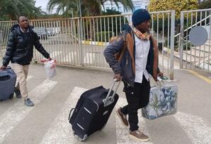 Daha iki Nigeriya vətəndaşı İrandan Azərbaycana təxliyə edilib - FOTOLAR