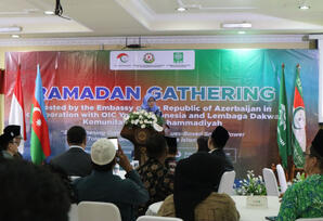 Azərbaycan səfirliyi iftar süfrəsi açıb (COPY 2026.03.09 15:38) - FOTOLAR 