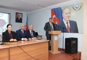 “ Qadın  insanlığa şərəf-şan,  şöhrətdir”