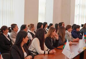 Bahar nəfəsli, çiçək qoxulu... - ŞƏRH