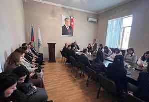 “Heydər Əliyev siyasətində milli dövlətçilik və azərbaycançılıq” FOTOLAR