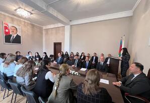 “Heydər Əliyev siyasətində milli dövlətçilik və azərbaycançılıq” FOTOLAR