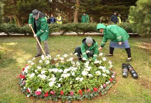 Bakıda Novruz ərəfəsində geniş təmizlik işləri aparılıb - FOTOLAR 