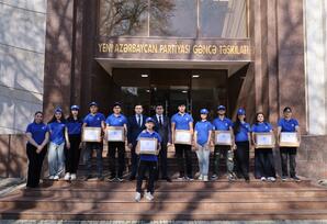 YAP Gəncə şəhər təşkilatı bayram sovqatı paylayıb FOTOLAR