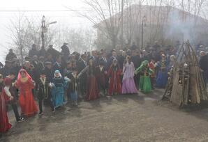 Elimizə Novruz gəlir ... - FOTOLAR