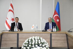 YAP Sədrinin müavini ilə Ulusal Birlik Partiyasının Sədri arasında görüş keçirilib - FOTOLAR