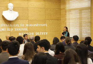 “Zəfərə aparan yol: Aprel döyüşləri” FOTOLAR