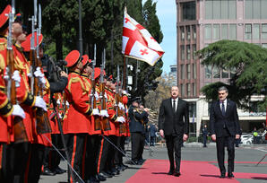 Prezident İlham Əliyevin Tbilisidə rəsmi qarşılanma mərasimi olub - YENİLƏNİB - FOTOLAR