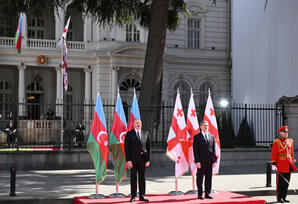 Prezident İlham Əliyevin Tbilisidə rəsmi qarşılanma mərasimi olub - YENİLƏNİB - FOTOLAR