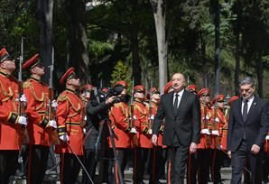 Prezident İlham Əliyevin Tbilisidə rəsmi qarşılanma mərasimi olub - YENİLƏNİB - FOTOLAR