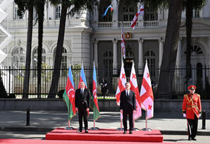 Prezident İlham Əliyevin Tbilisidə rəsmi qarşılanma mərasimi olub - YENİLƏNİB - FOTOLAR