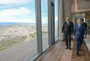 Tbilisidə Prezidentin şərəfinə ziyafət verilib