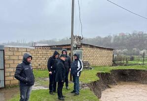 Qusar rayonunda yağışlı hava şəraitinin yaratdığı fəsadlar aradan qaldırılır - FOTOLAR