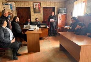 Gədəbəydə dəyirmi masa keçirildi - FOTOLAR