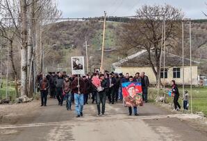 Gədəbəydə şəhidlərin məzarları  ziyarət olundu - FOTOLAR