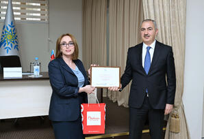 Yeni Azərbaycan Partiyası Səbail rayon təşkilatında ərazi partiya təşkilatlarının rəhbərləri ilə görüş keçirilib