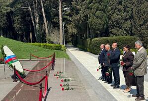 I Fəxri Xiyabana ziyarət təşkil edilib - FOTOLAR