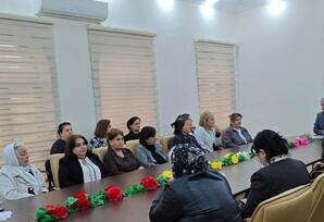 QADIN ADINI VƏ LƏYAQƏTİNİ UCA TUTAN LİDER -FOTOLAR