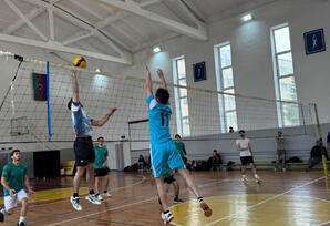 Yasamalda oğlanlar arasında voleybol yarışına start verilib - FOTOLAR