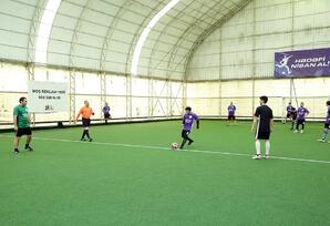 AMEA-da  institutlararası  futbol çempionatının açılışı olub - FOTOLAR