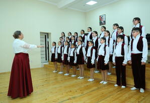 YAP Binəqədi rayon təşkilatının fəalları Ağdaş və Mingəçevirə səfər ediblər - FOTOLAR