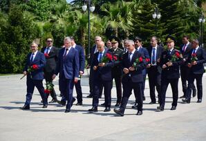 “Azərbaycanın siyasi, iqtisadi, hərbi qüdrətinin inkişafında Heydər Əliyevin rolu” - ŞƏRH