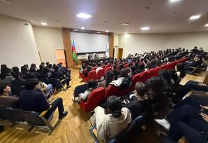 YAP Gəncə şəhər təşkilatında gənclərlə görüş keçirilib - FOTOLAR