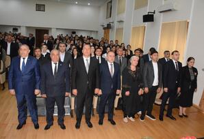 “Heydər Əliyev və memarlıqda milli üslub” - FOTO
