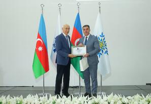 “ Dövlətçilik ənənələrinin möhkəmlənməsində Heydər Əliyevin rolu” - FOTOLAR