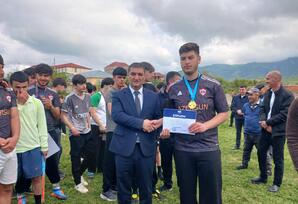 Ulu Öndərin şərəfinə futbol çempionatı - FOTOLAR