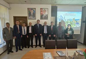 “Heydər Əliyev və müstəqil Azərbaycanın şəhərsalma modeli: davamlı inkişafdan Zəfərə” - FOTOLAR