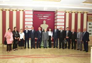 “Müstəqilliyin təntənəsi”