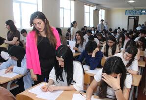 Yaz semestrinin imtahan sessiyası