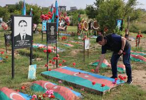 YAP Yasamal rayon təşkilatının nümayəndələri Qarabağa səfər edib - FOTOLAR