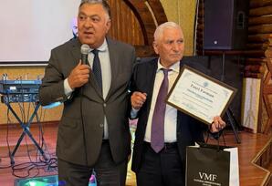 YAP Xəzər rayon təşkilatında Ənvər Mustafayevin 85 illik yubileyi qeyd edilib