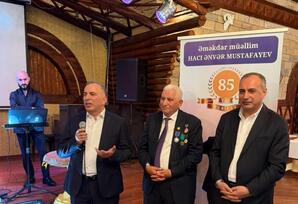 YAP Xəzər rayon təşkilatında Ənvər Mustafayevin 85 illik yubileyi qeyd edilib