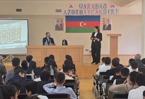 “İnsan Hüquqları Aylığı” çərçivəsində şagirdlər üçün maarifləndirici tədbir - ŞƏRH