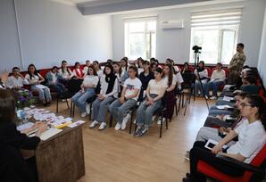 “XXI Əsrin Qadınları” İB İsmayıllıda tədbir keçirib - FOTO - FOTOLAR