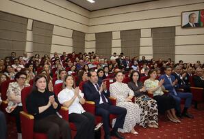 Yasamal rayonunda 17 İyun-Tibb İşçilərinin Peşə Bayramı Gününə həsr olunmuş tədbir keçirilib - FOTO