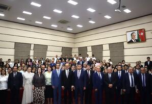 Yasamal rayonunda 17 İyun-Tibb İşçilərinin Peşə Bayramı Gününə həsr olunmuş tədbir keçirilib - FOTO
