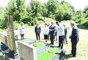 Səyyar qəbul keçirilib, şəhidlərin məzarı ziyarət edilib