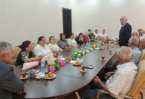 “Veteranlarımız” layihəsi çərçivəsində yubilyar partiya veteranları ilə görüş keçirilib - FOTO