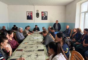 YAP Gədəbəy rayon təşkilatı Novoivanovka kənd ƏPT-də dəyirmi masa keçirildi - FOTOLAR