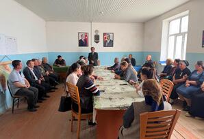 YAP Gədəbəy rayon təşkilatı Novoivanovka kənd ƏPT-də dəyirmi masa keçirildi - FOTOLAR