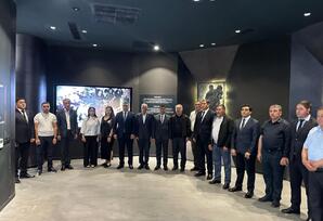 YAP Kəlbəcər rayon təşkilatı Gəncə Memorial Kompleksini ziyarət edib