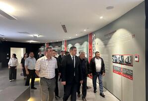 YAP Kəlbəcər rayon təşkilatı Gəncə Memorial Kompleksini ziyarət edib