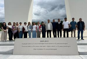 YAP Samux rayon təşkilatının fəalları tarixi Zəfərin izləri ilə - FOTO