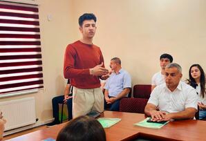 “Gənclər Mərkəzi” İctimai Birliyi “Gənclik və dəyərlər” adlı layihəsinin icra edir - FOTOLAR